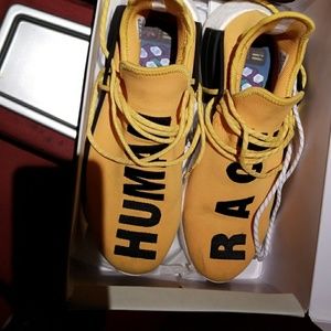 Hu human race 2016